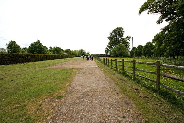 File:St Mary, Eastling, Kent - Path leaving the church - geograph.org.uk - 1314401.jpg