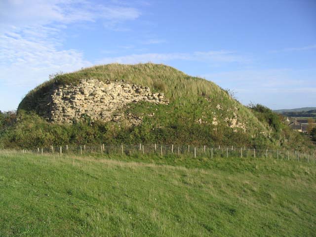 File:The keep at Wark Castle - geograph.org.uk - 271091.jpg