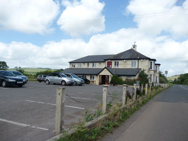 File:Thorverton , The Ruffwell Inn - geograph.org.uk - 1197291.jpg