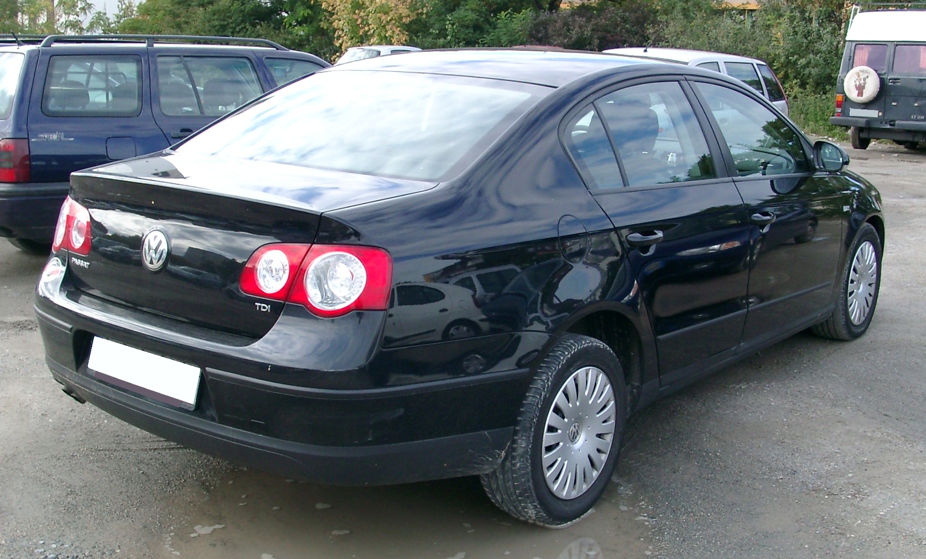 File:VW Passat B6 Limousine 2.0 TDI DSG Highline Reflexsilber Interieur.JPG  - Wikimedia Commons