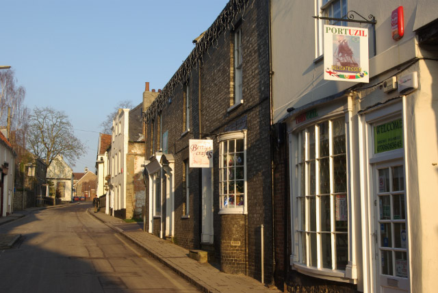 File:White Hart Street, Thetford - geograph.org.uk - 634914.jpg