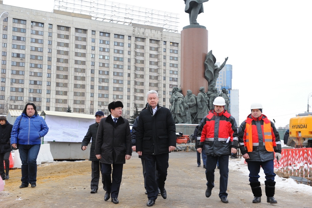 Декабрь 2013 москва. Что отмечает Якутия 27 сентября.