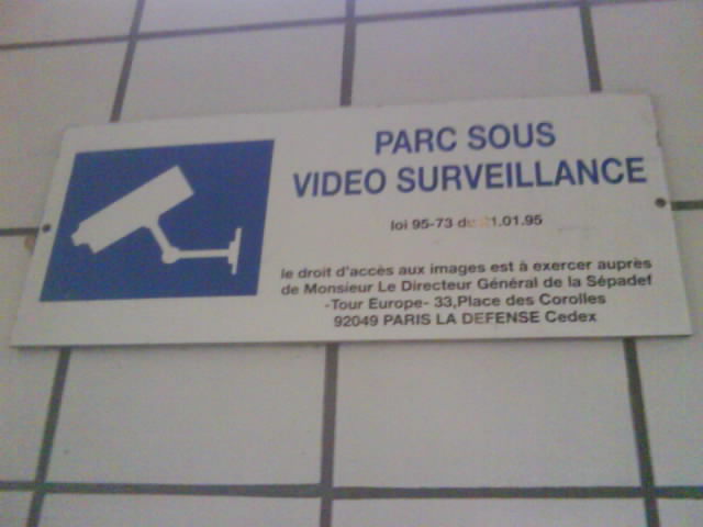 Panneau Site placé sous vidéo surveillanceé