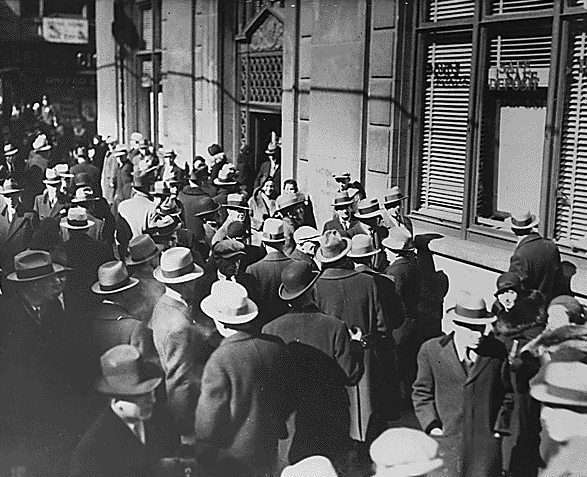 File:Bank Run in Michigan, USA, February 1933.jpg