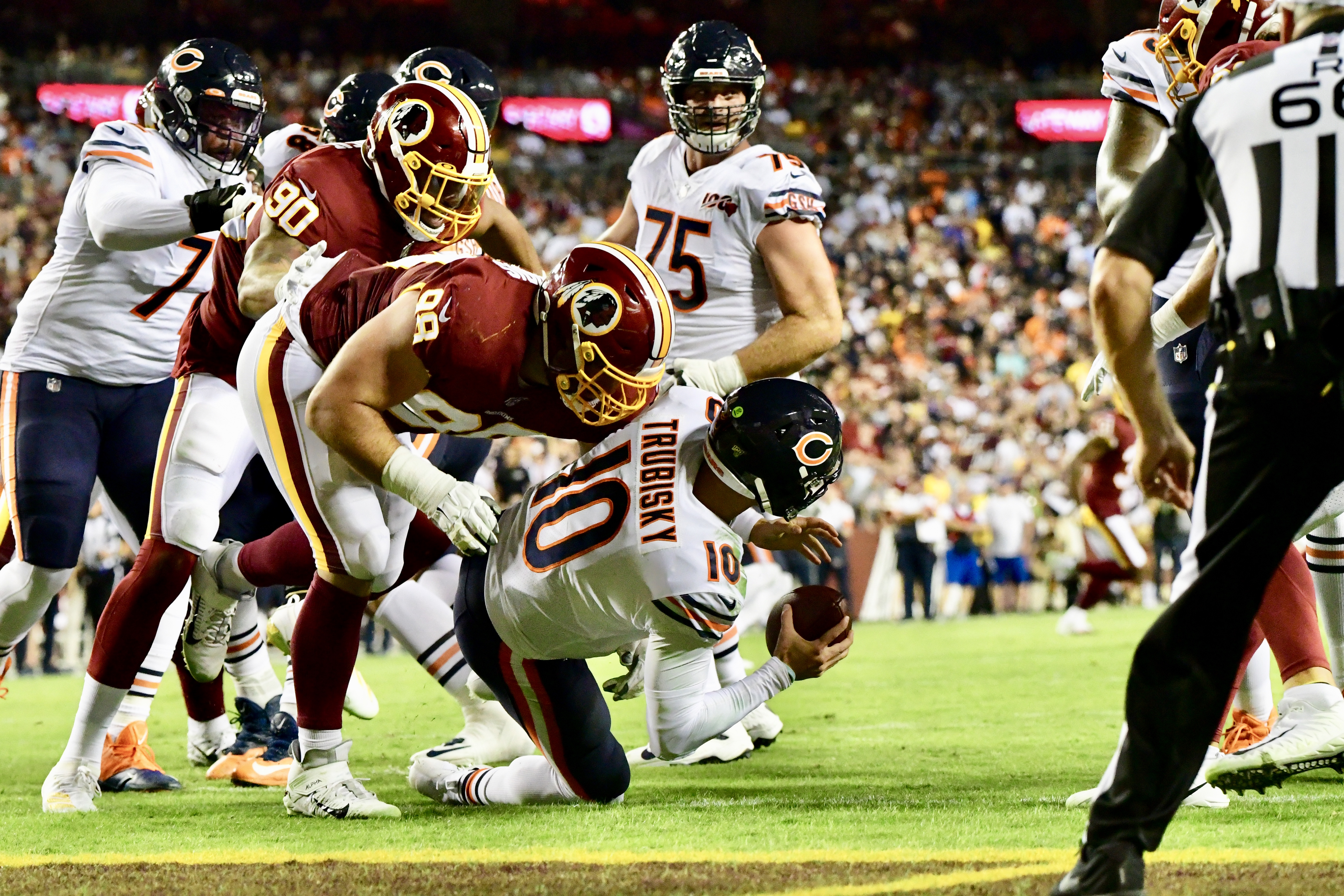 File:Bears at Redskins 2019 Matt Ioannidis (48794033718).jpg - Wikipedia