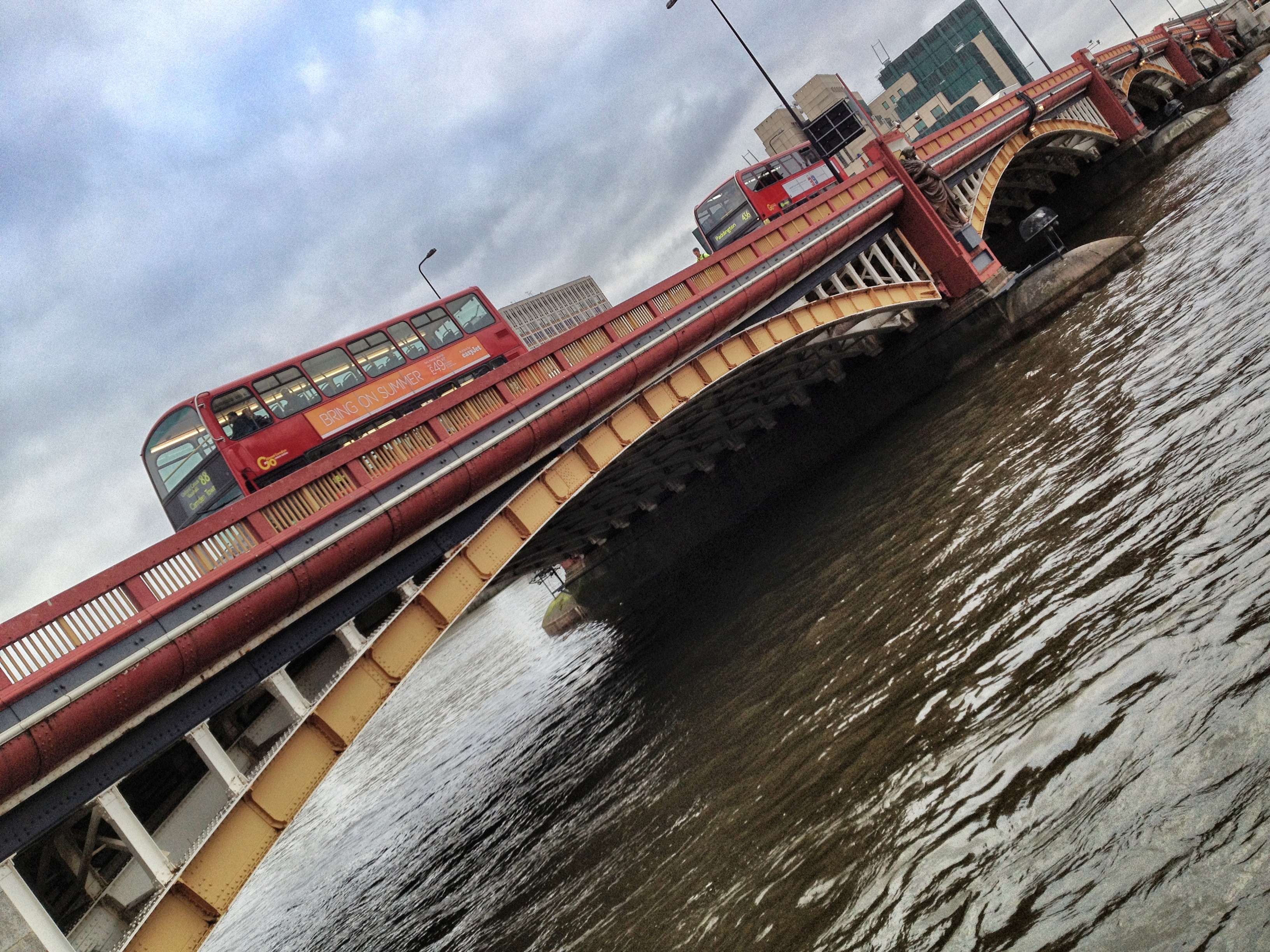 Мост Воксхолл. Мост из автобусов. Автобус мост Москва. On Vauxhall Bridge — Ilya.