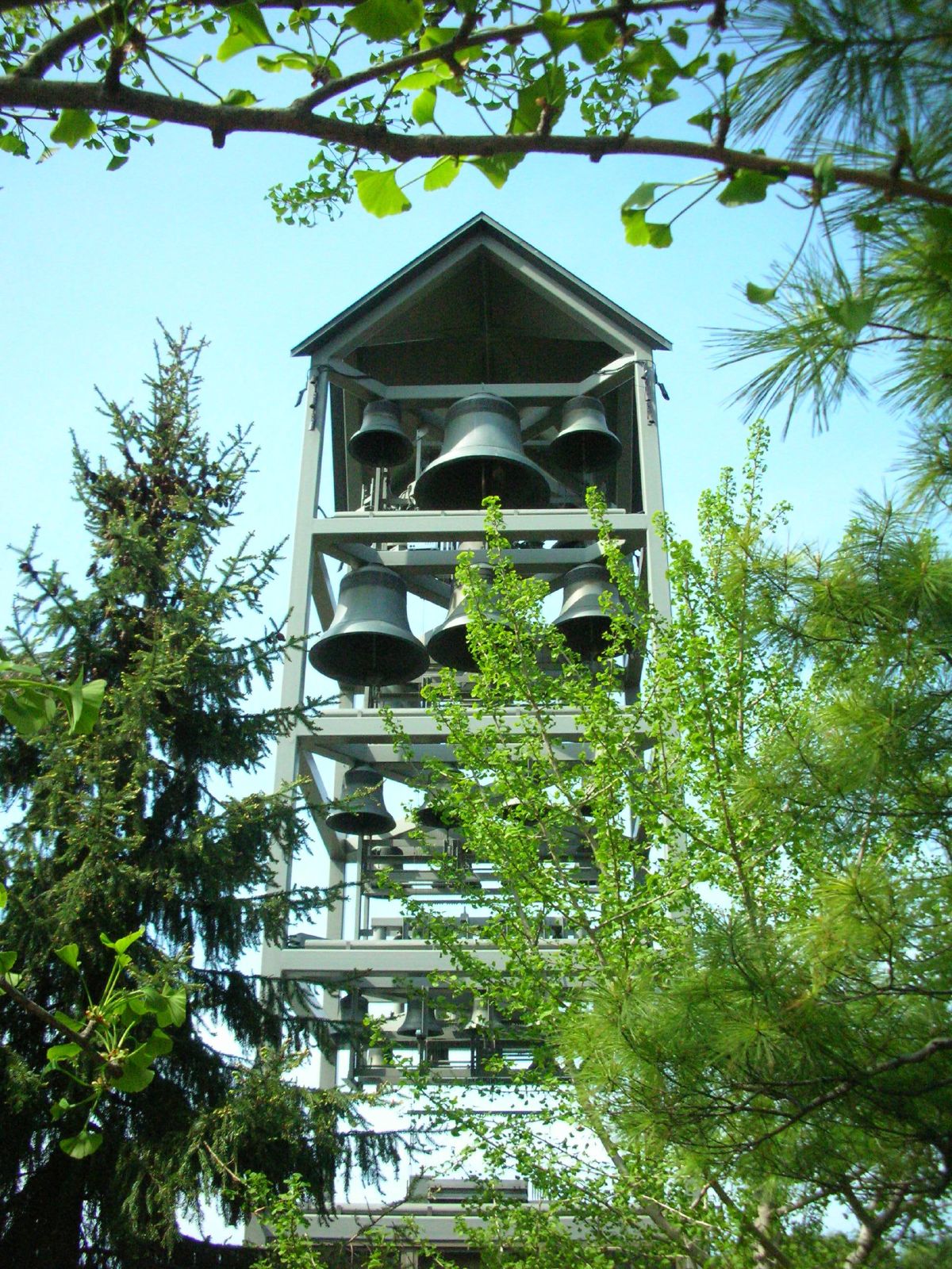 File Carillon Through The Trees Chicago Botanic Garden Jpg