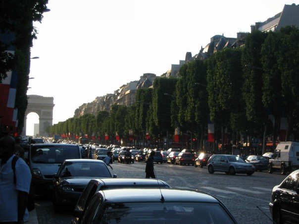 File:Arc de Triomphe from Avenue des Champs Elysees with trees.JPG -  Wikimedia Commons