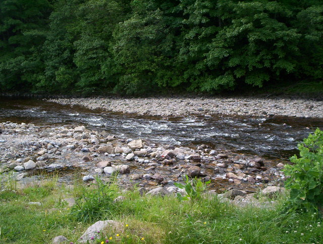 Confluence of Gunnerside Beck and the River Swale - geograph.org.uk - 1351211