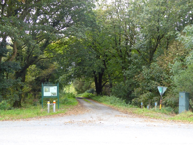 File:Crossroads at Drumeague - geograph.org.uk - 5573340.jpg