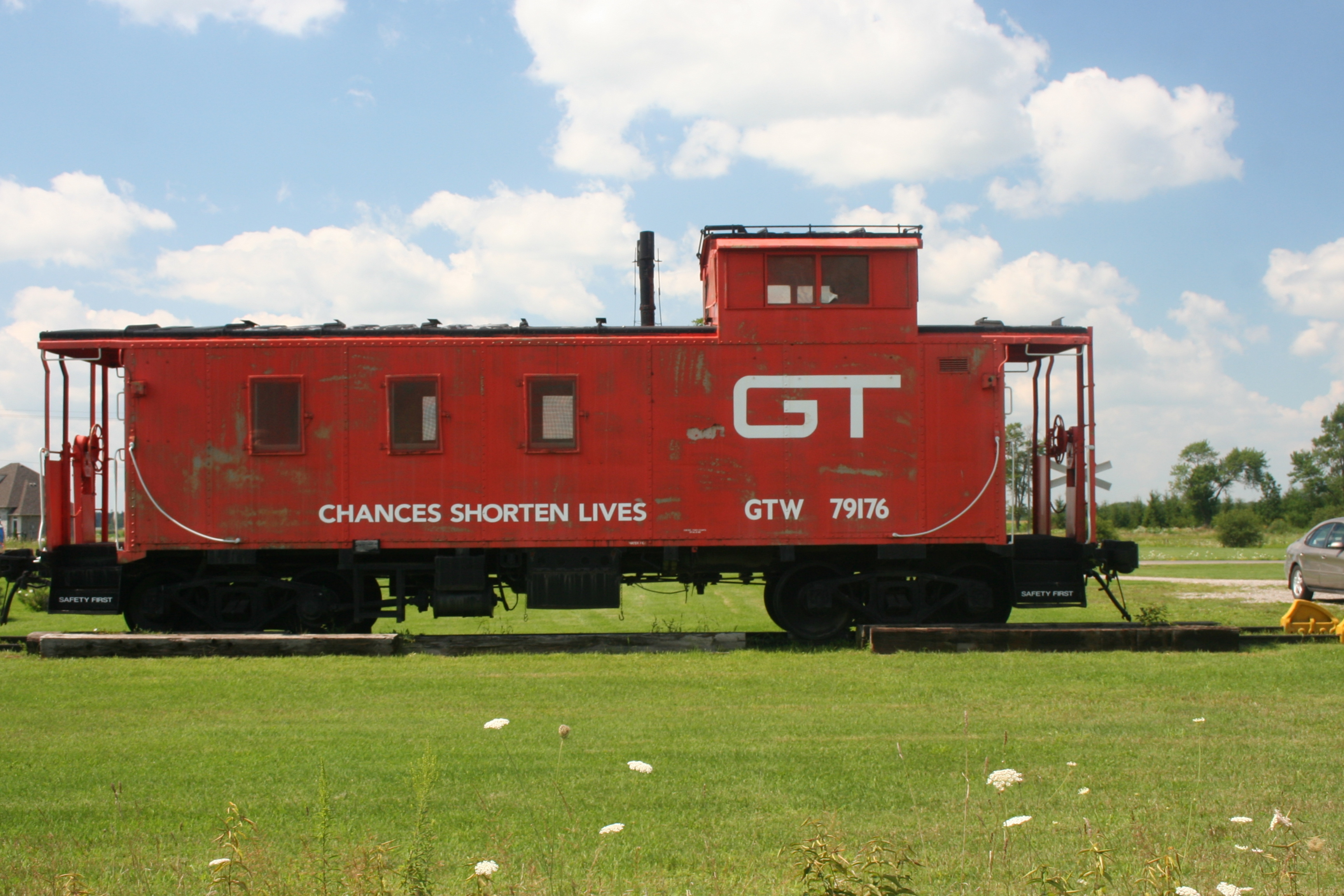 Grand Trunk caboose, St. Mary's Junction, St. Marys Ontario 2878 (4851...