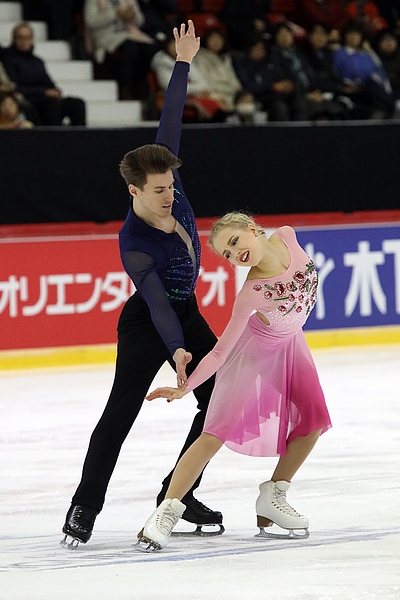 File:Juulia Turkkila, Matthias Versluis - 2018 Grand Prix of Helsinki - 14.jpg