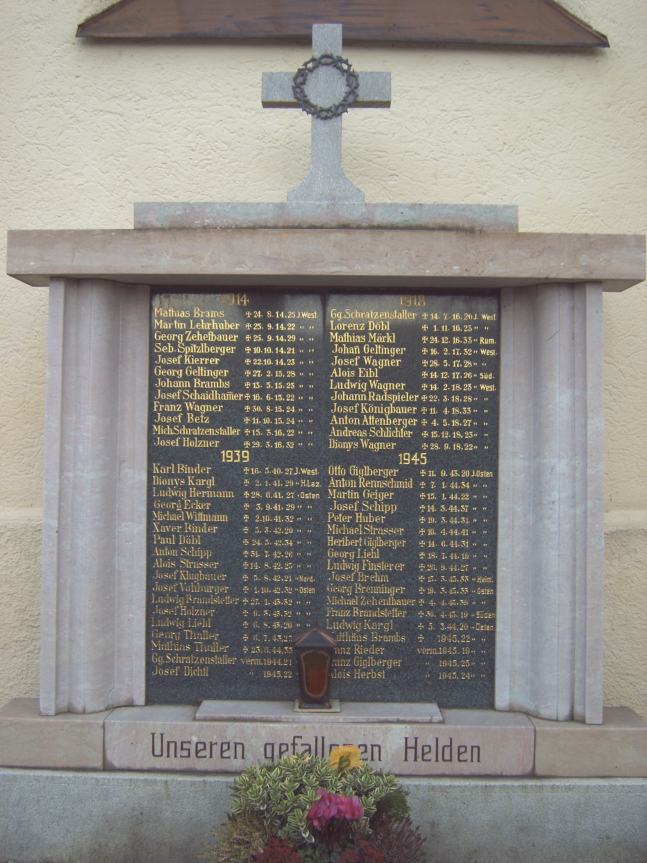 A memorial to soldiers who died in [[World War I