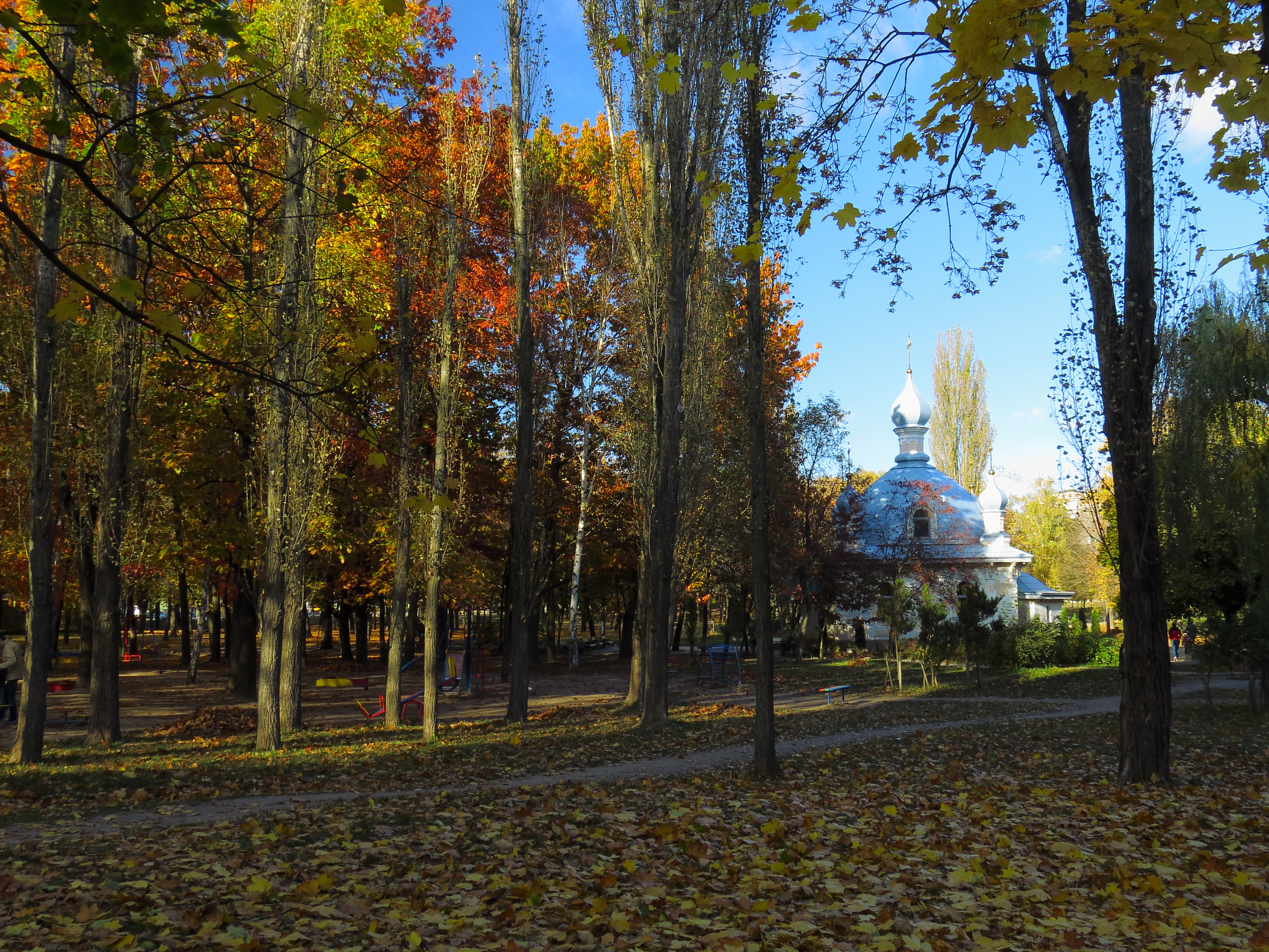 Park 12. Парк двенадцати лучей. Парк 12 лучей. Парк 12 лучей Москва. Парк 12 лучей в Кузьминках фото.