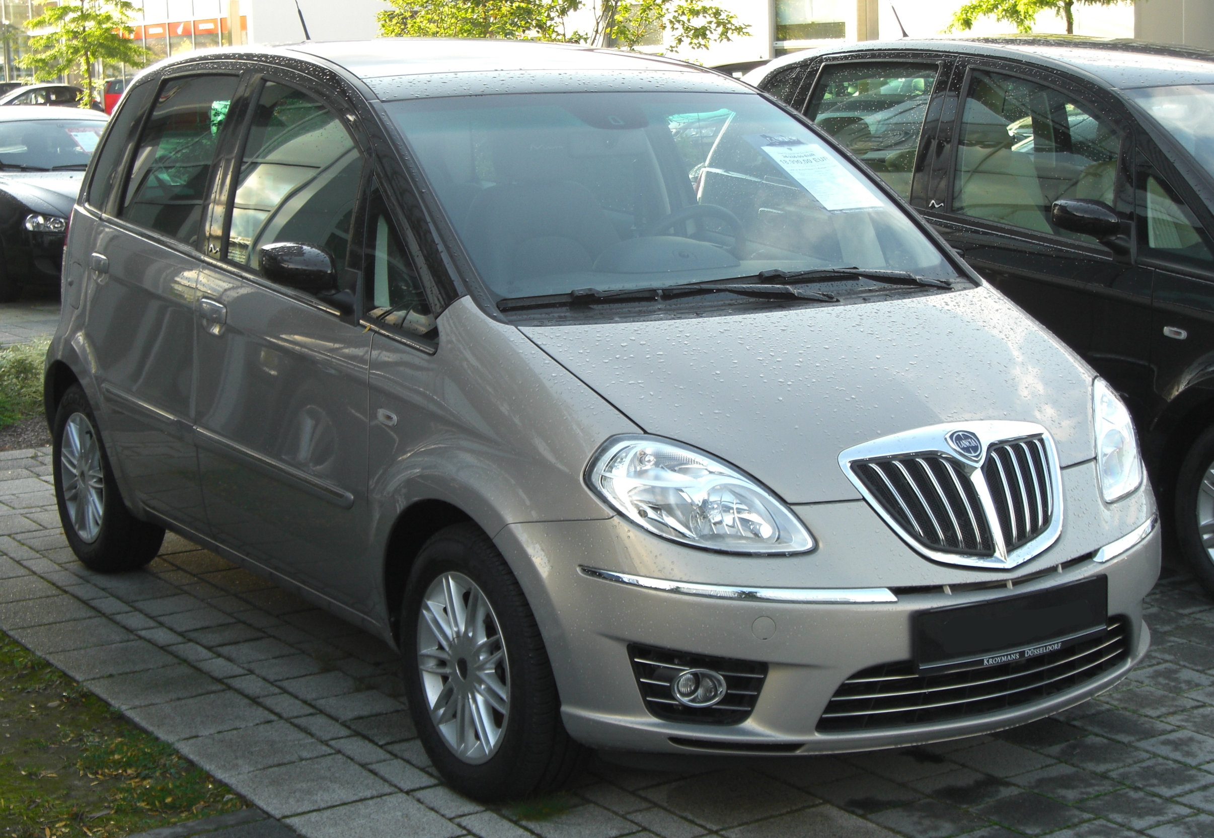 File:Lancia Musa Platino Facelift front.JPG - Wikipedia