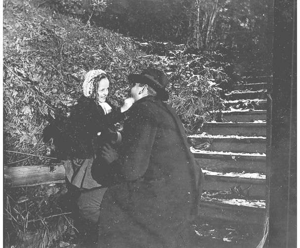 File:Laura Kiehl and H Ambrose Kiehl, Washington, January 1898 (KIEHL 96).jpeg