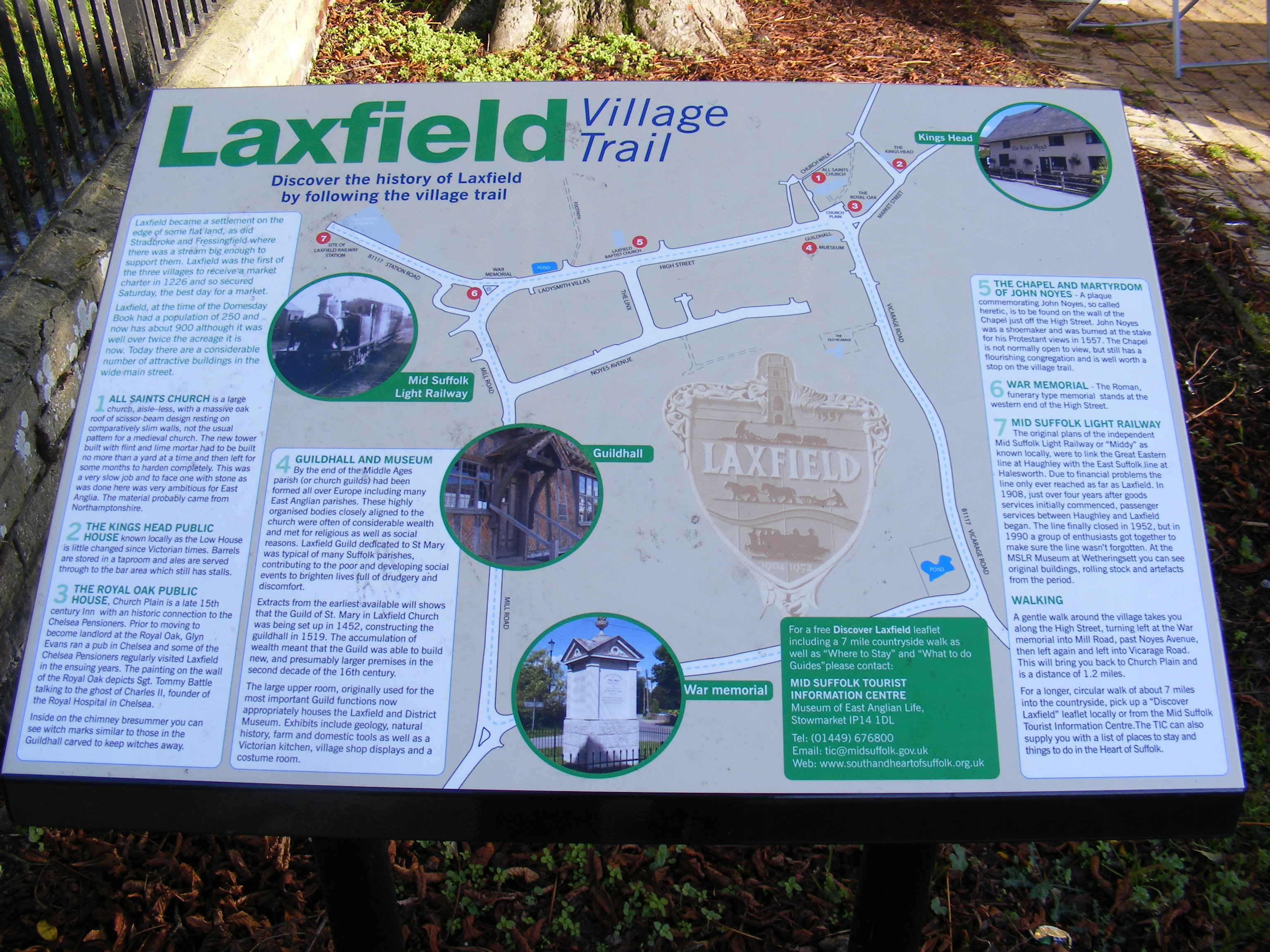 Laxfield_Village_Trail_Sign_-_geograph.org.uk_-_1597978.jpg