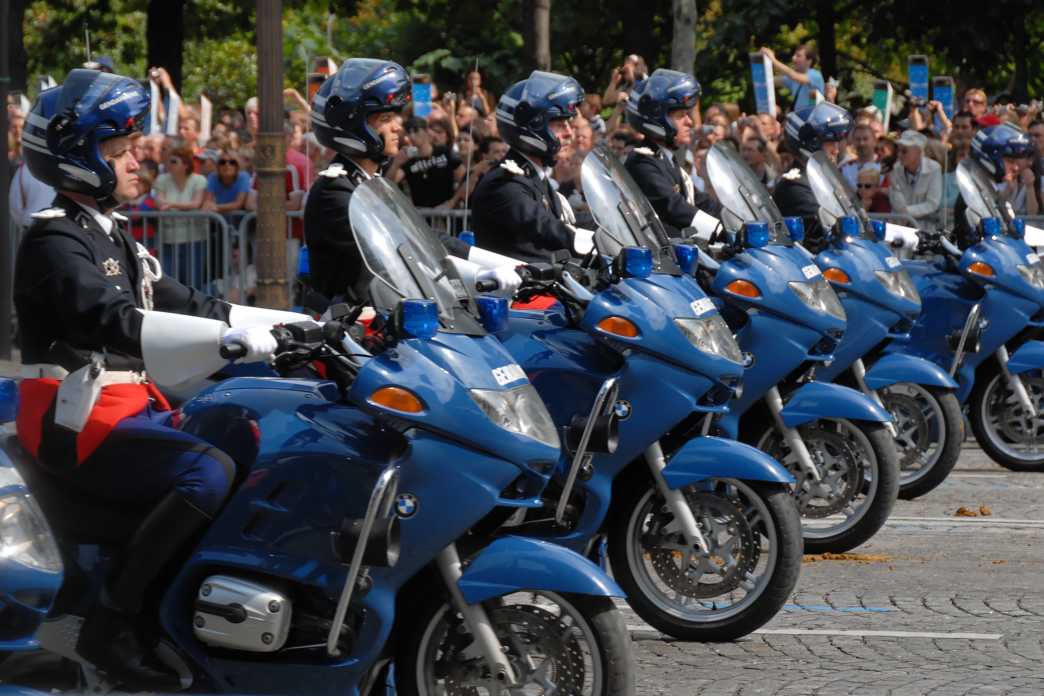 Gendarmes motards à Bastille (Paris)