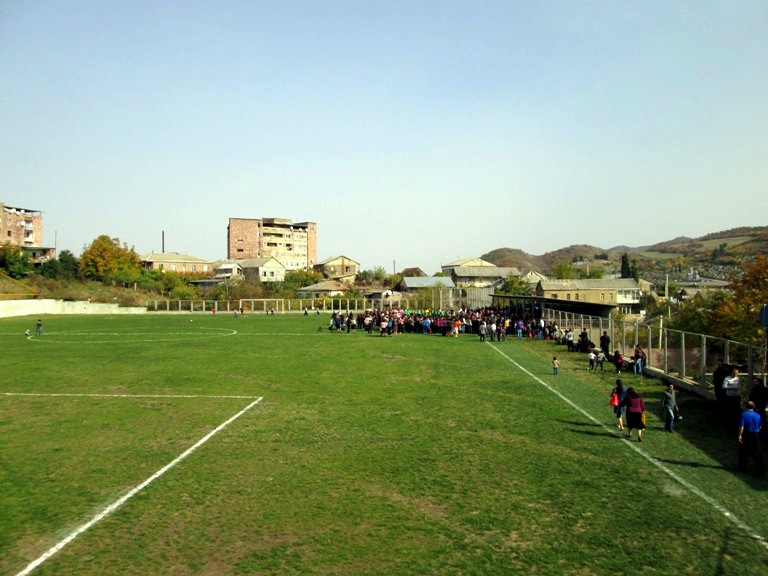 Պատկեր:Noyemberyan stadium.jpg