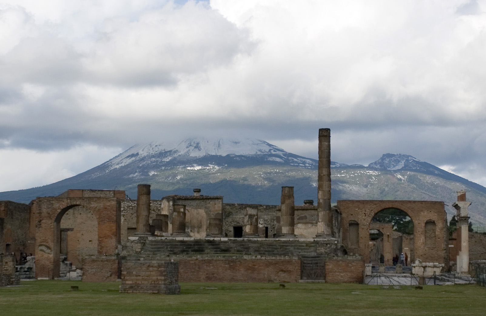 best places to visit in italy - Pompeii