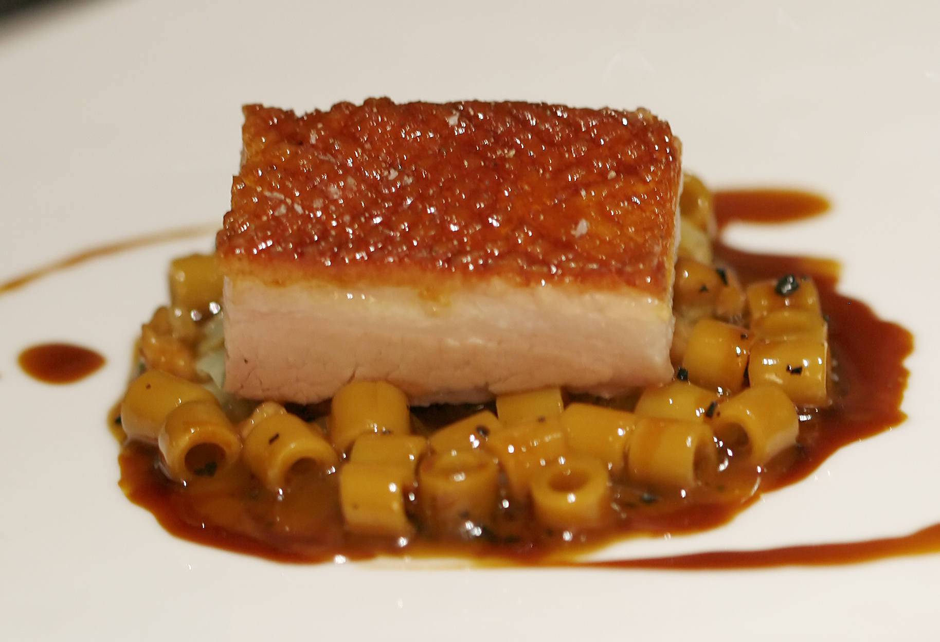 https://upload.wikimedia.org/wikipedia/commons/e/e1/Pork_Belly.jpg