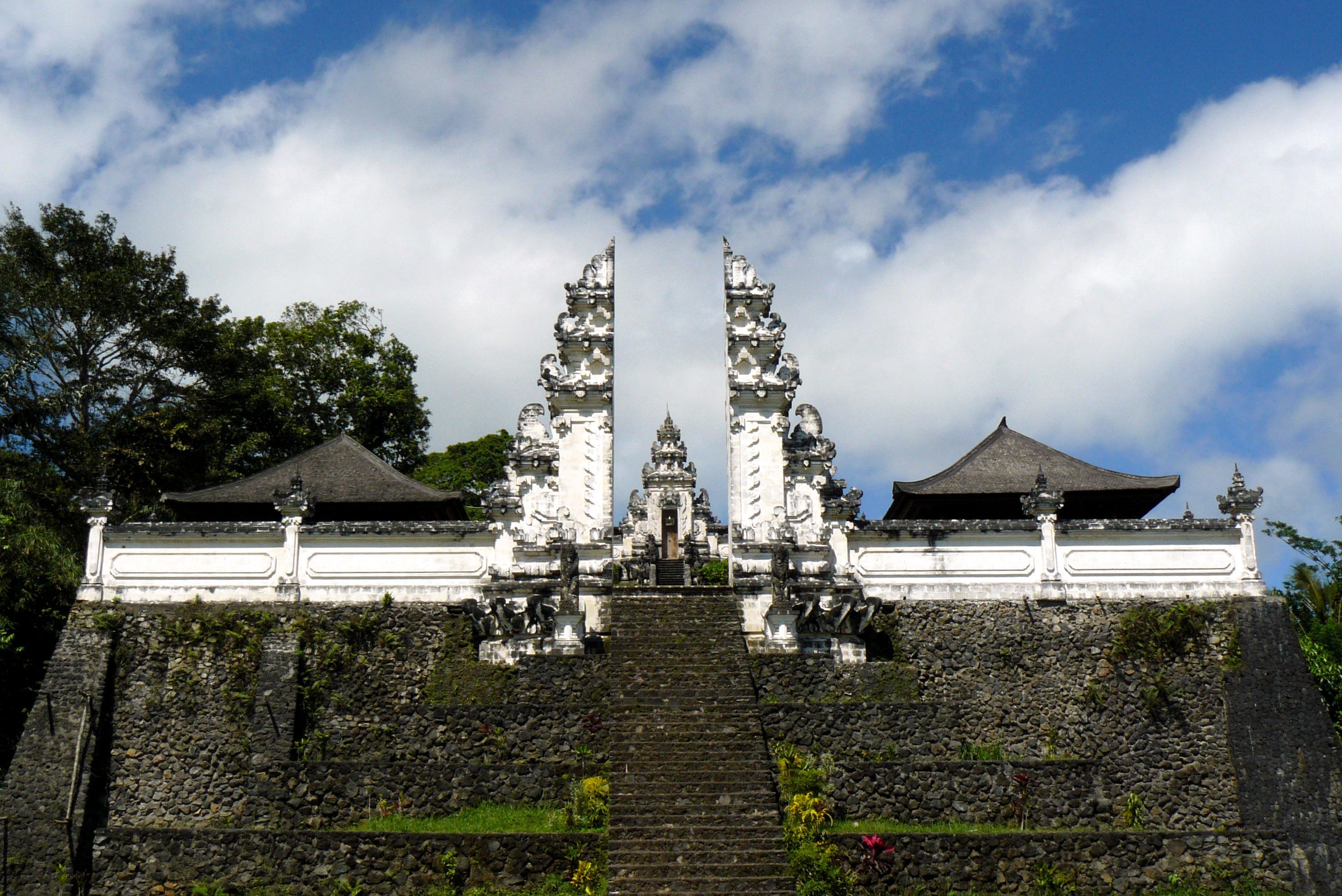 Bali - Wikipedia