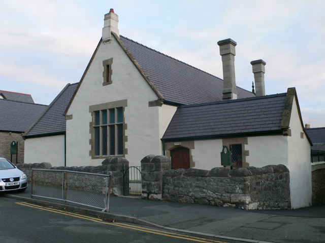 File:The Old School Lane Centre - geograph.org.uk - 651810.jpg