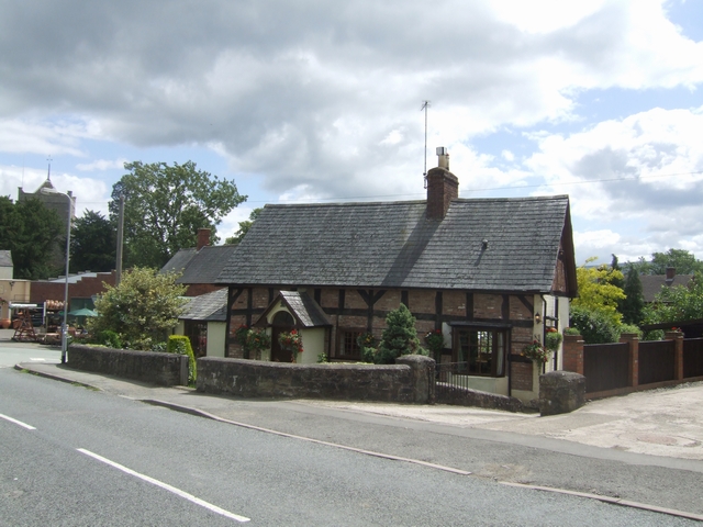 File:The Old Smithy - geograph.org.uk - 488787.jpg