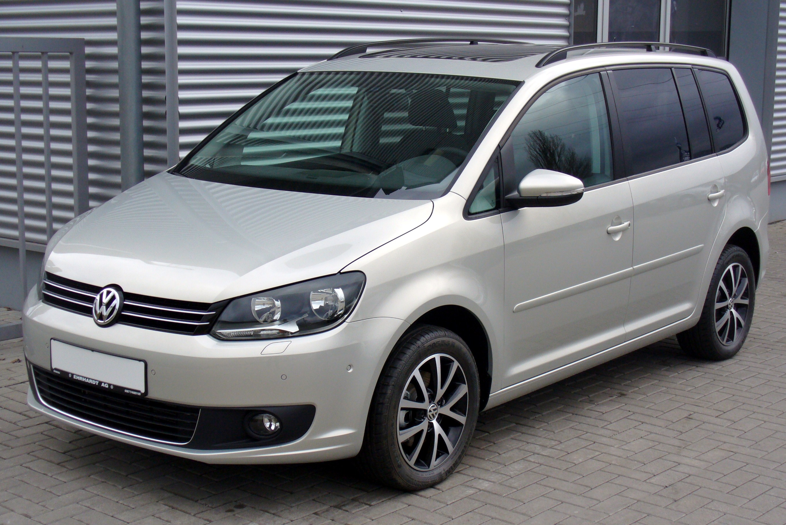 File:VW Touran Facelift II 1.4 TSI Comfortline Silverleaf.JPG - Wikipedia