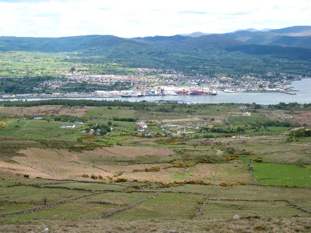 File:Warrenpoint from the Clermont Pass Road.jpg