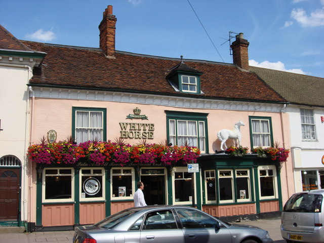 White Horse Pub, Sudbury - geograph.org.uk - 521916