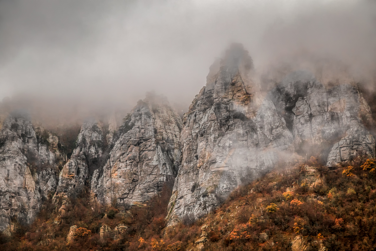 Туман в горах Демерджи
