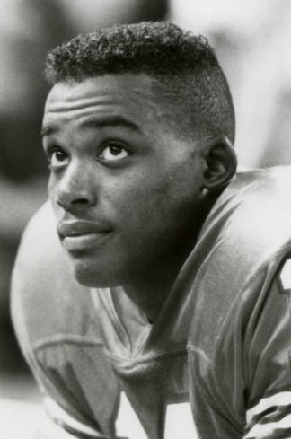 Football Foundation в X: „Before @UHCougarFB and @OU_Football play in  Houston, we remember the greatness of #CFBHOF QB Andre Ware.   / X