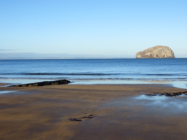 File:Beach, Seacliff - geograph.org.uk - 3790093.jpg