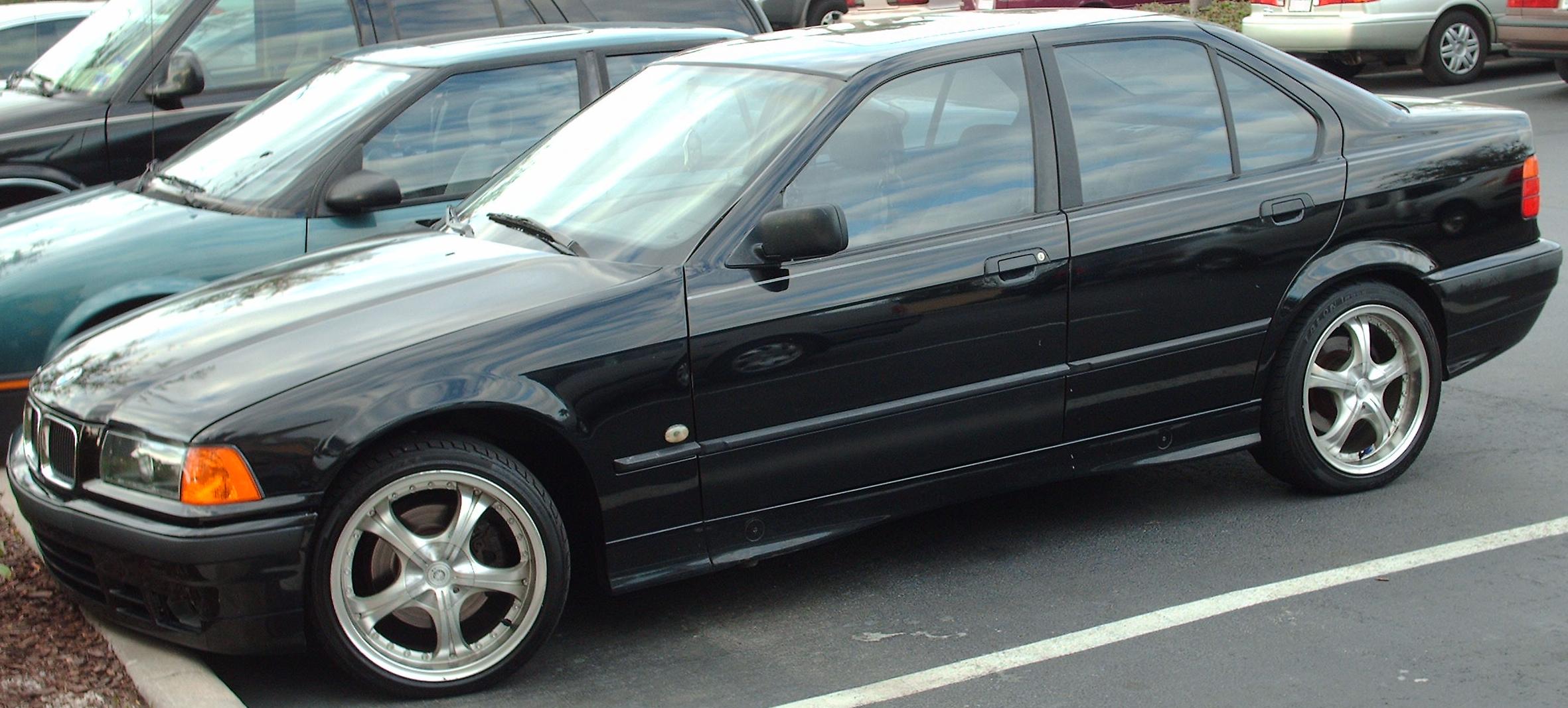 File:Beamer E36 Sedan.JPG - Wikimedia Commons