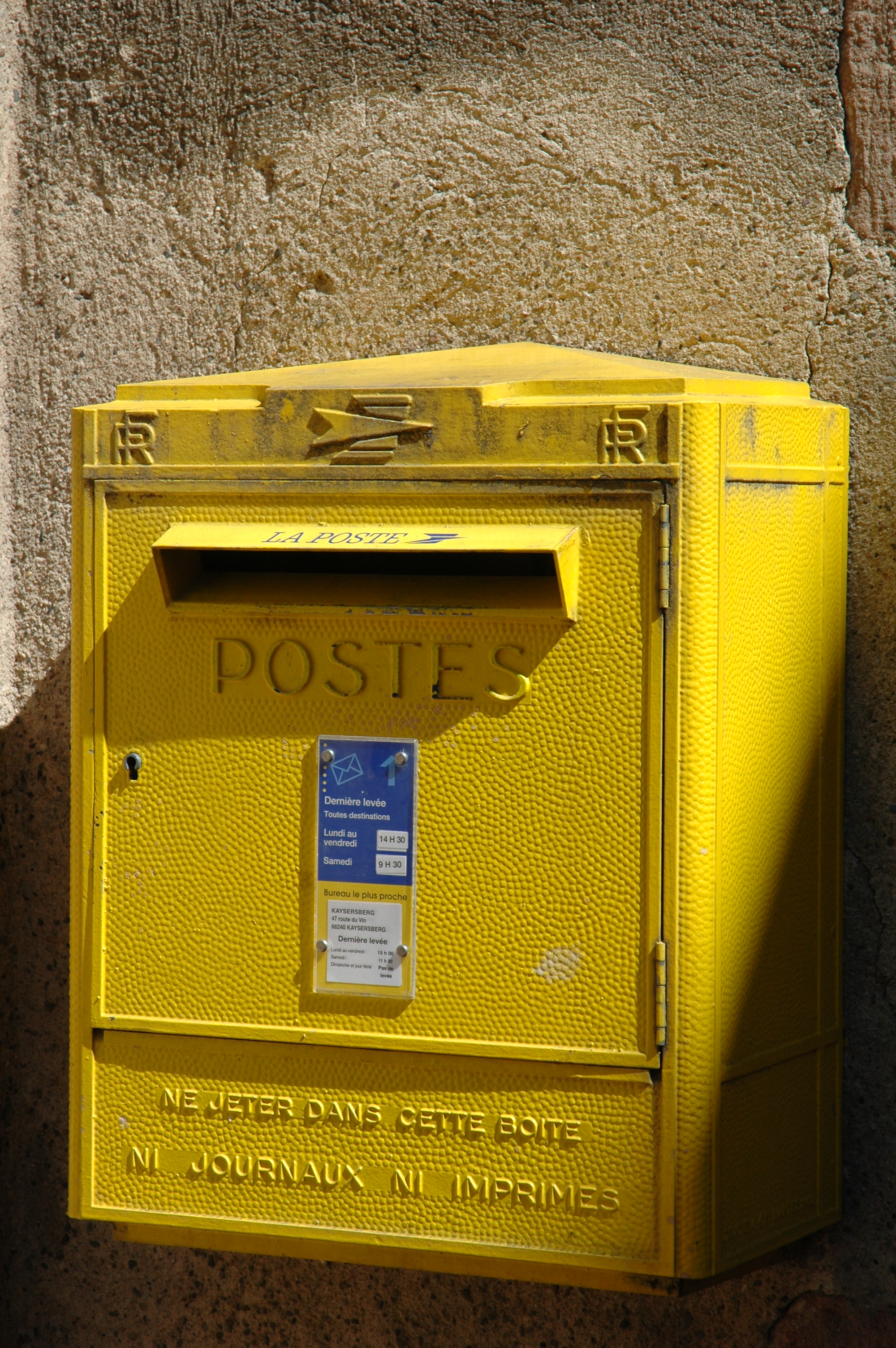 Fichier:Boîte murale jaune de La Poste.jpg — Wikipédia