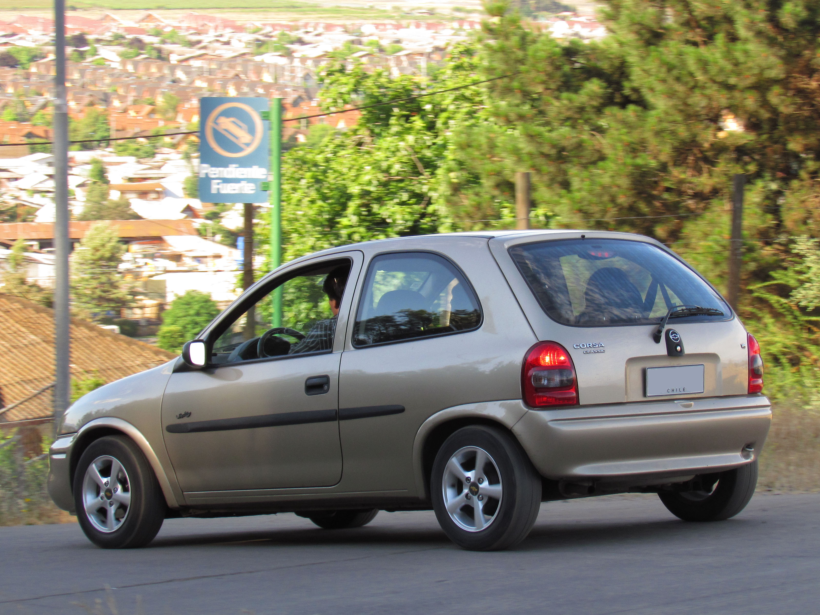 File:Chevrolet Corsa Classic 1.6 GL Sedan 2006 (16226424750).jpg