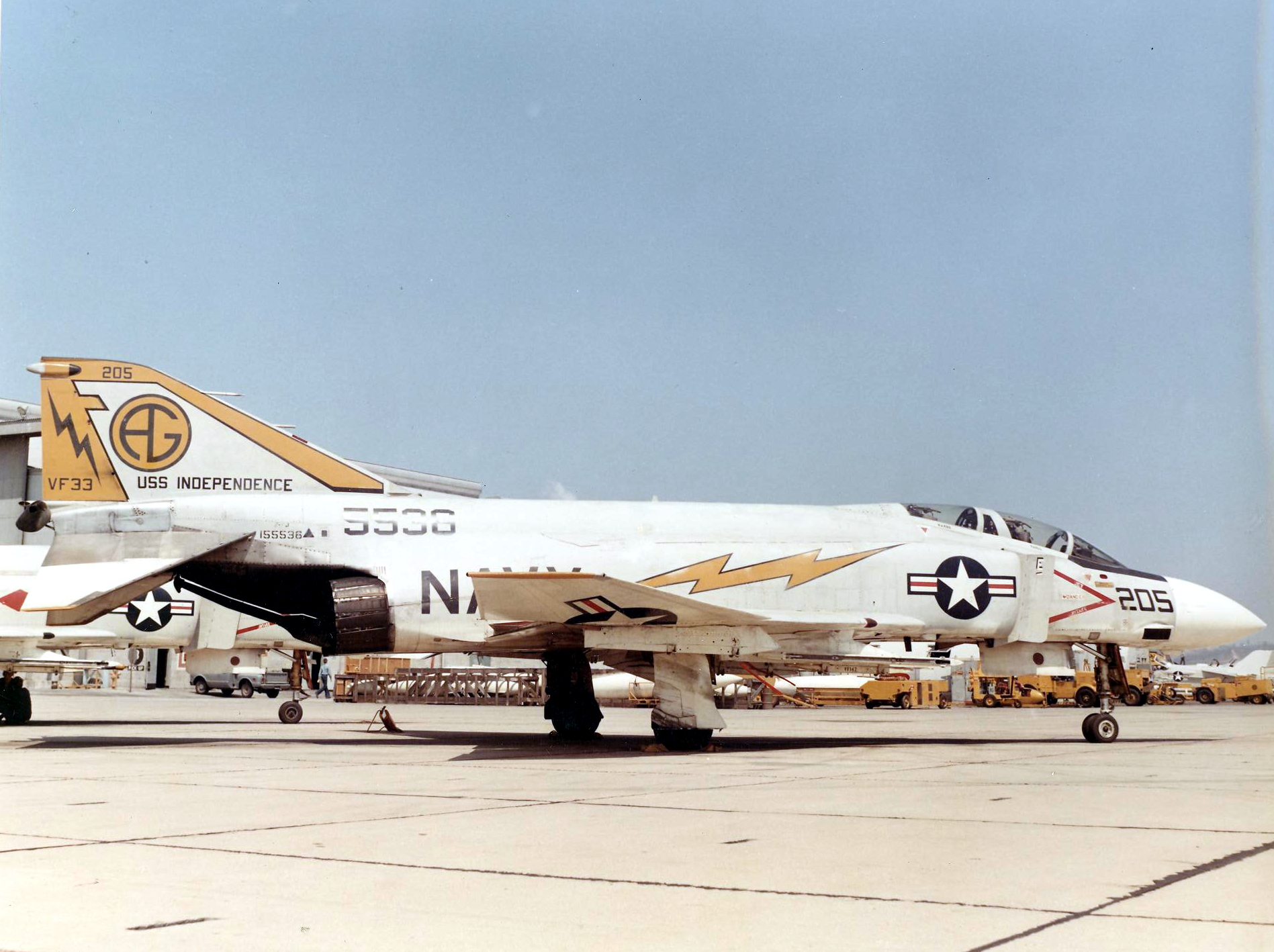 File F 4j Phantom Of Vf 33 In 1972 Jpg Wikimedia Commons