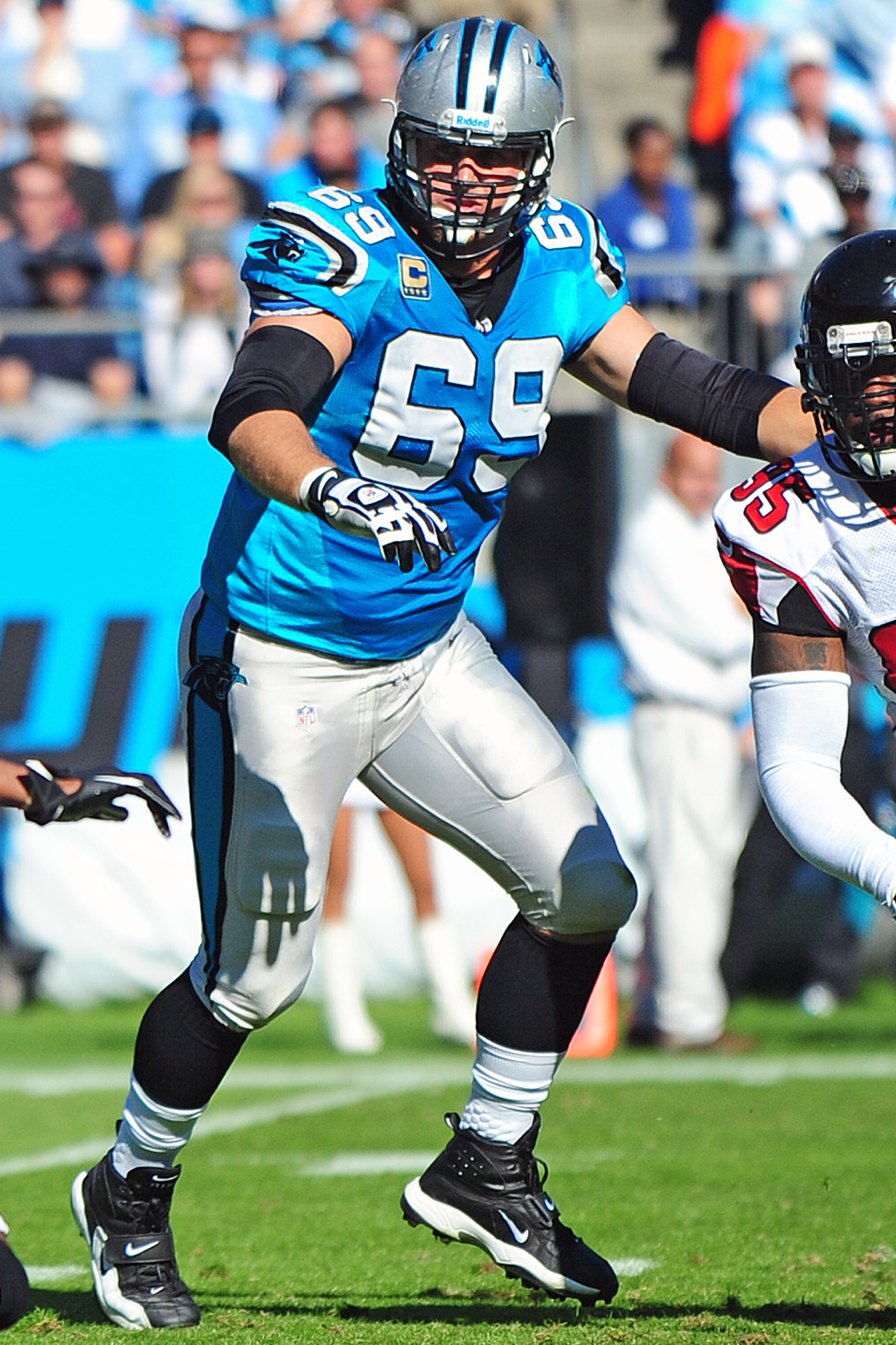 Former Carolina Panthers left tackle Jordan Gross talks with