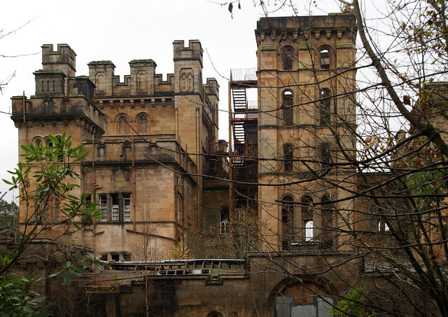 File:Lennox Castle - geograph.org.uk - 1578690.jpg