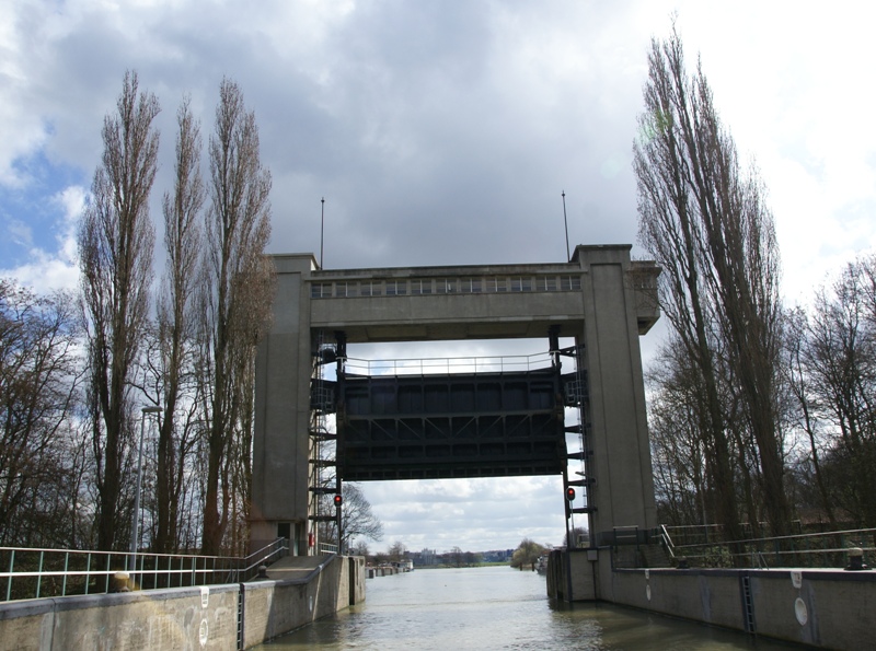 File:Maastricht - rijksmonument 506743 - Sluis Bosscherveld 20100327.jpg