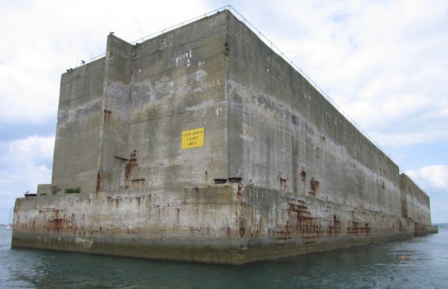 File:Mulberry Harbour - geograph.org.uk - 480383.jpg