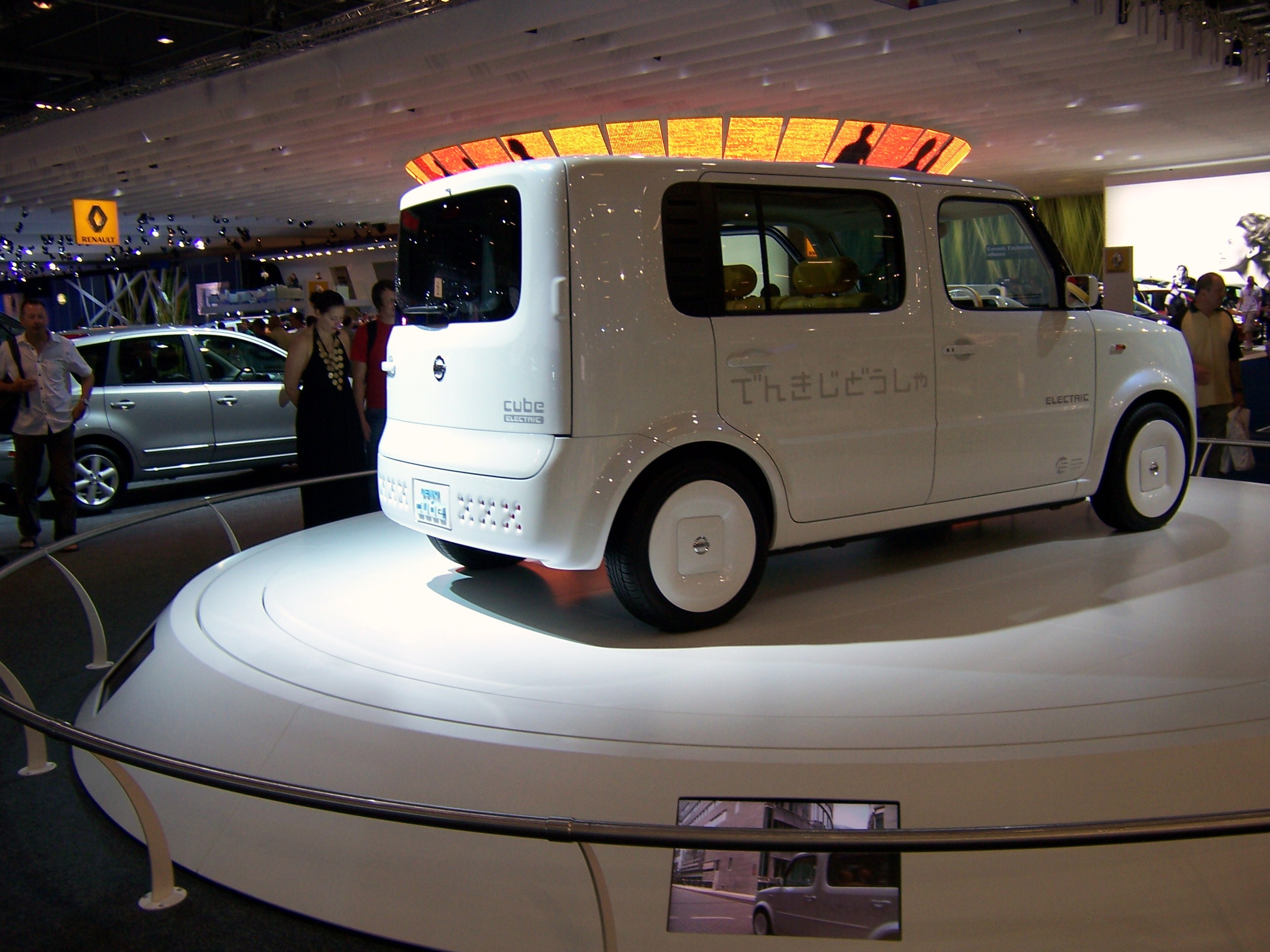 Nissan cube ev