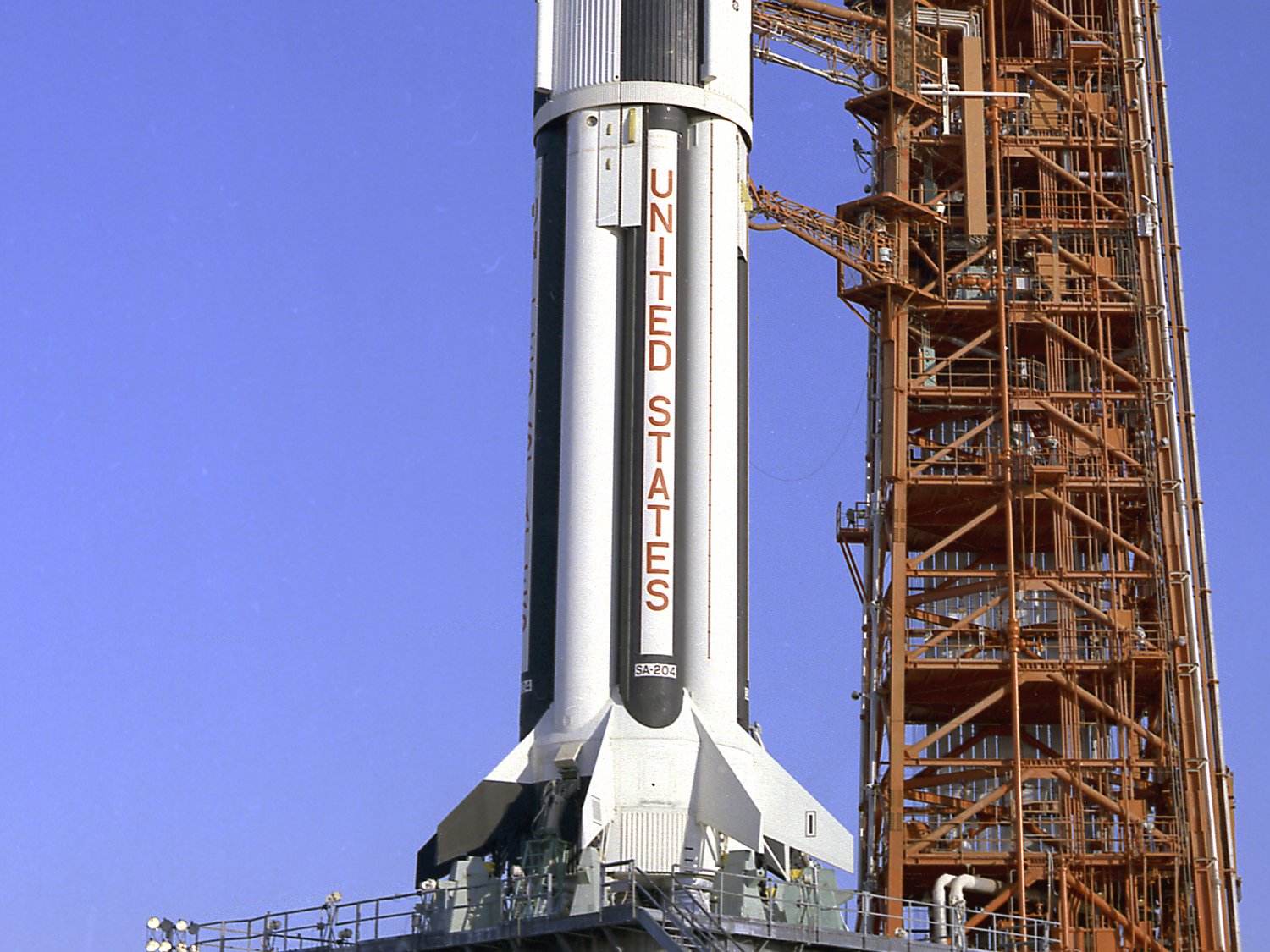 the apollo 5 spacecraft