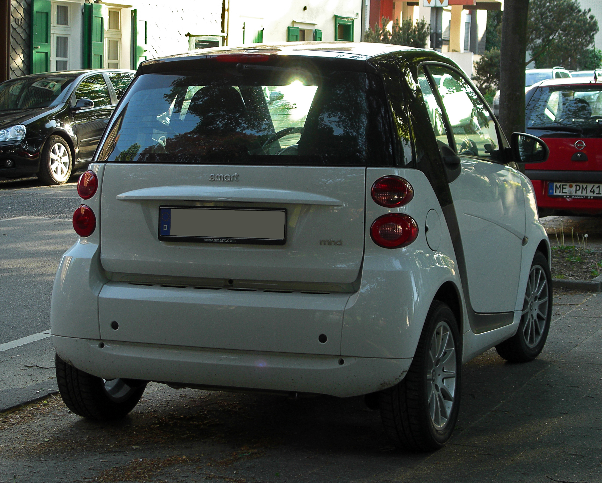 Datei:Smart Fortwo Coupé 1.0 mhd Passion (451) – Heckansicht, 25