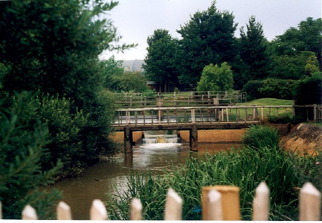 File:The old Mill Alverston - geograph.org.uk - 11611.jpg