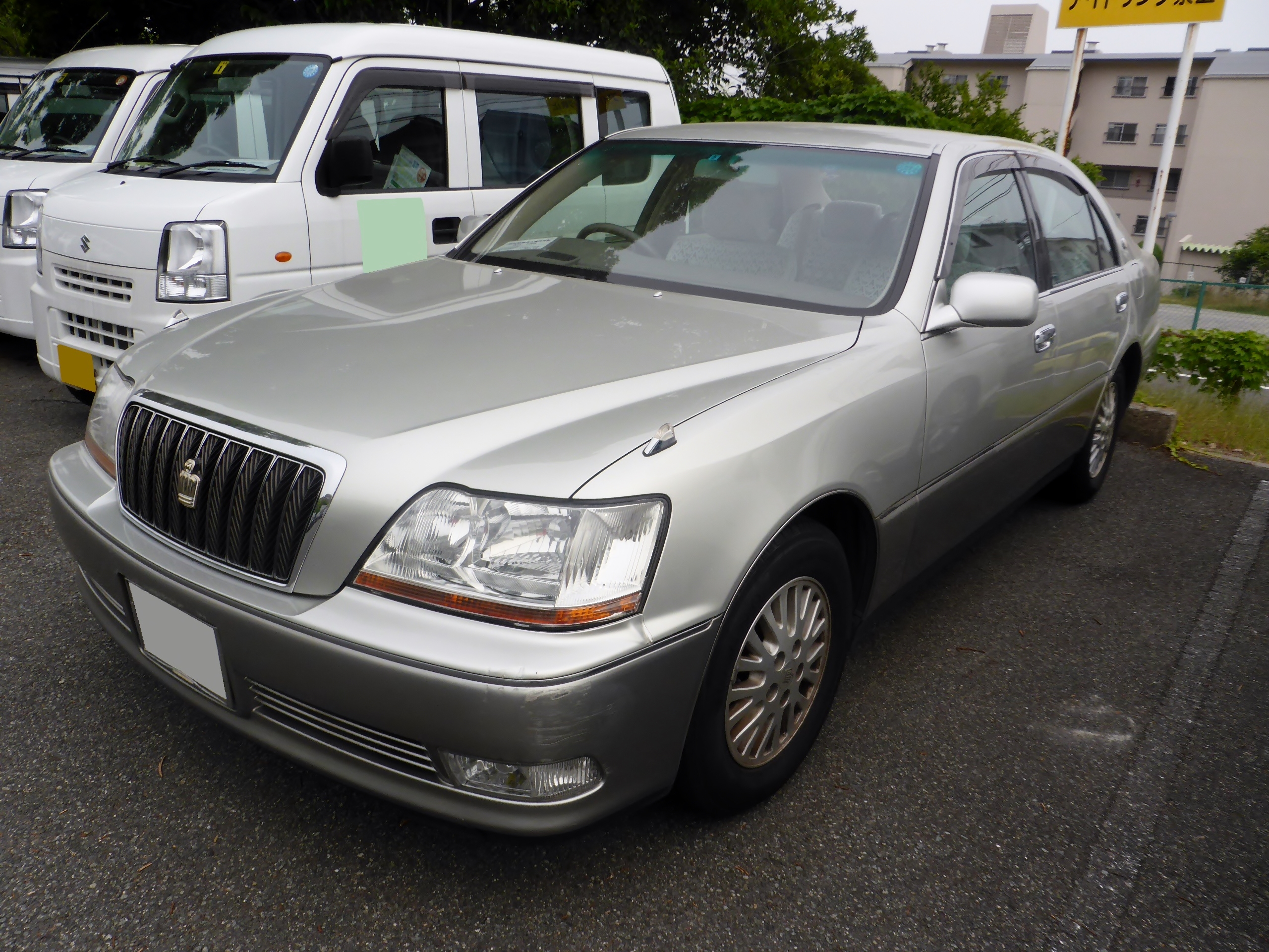 toyota crown majesta