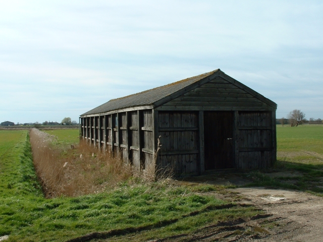 File:Wooden barn, Masterdyke, Sutton St James. - geograph.org.uk - 361881.jpg