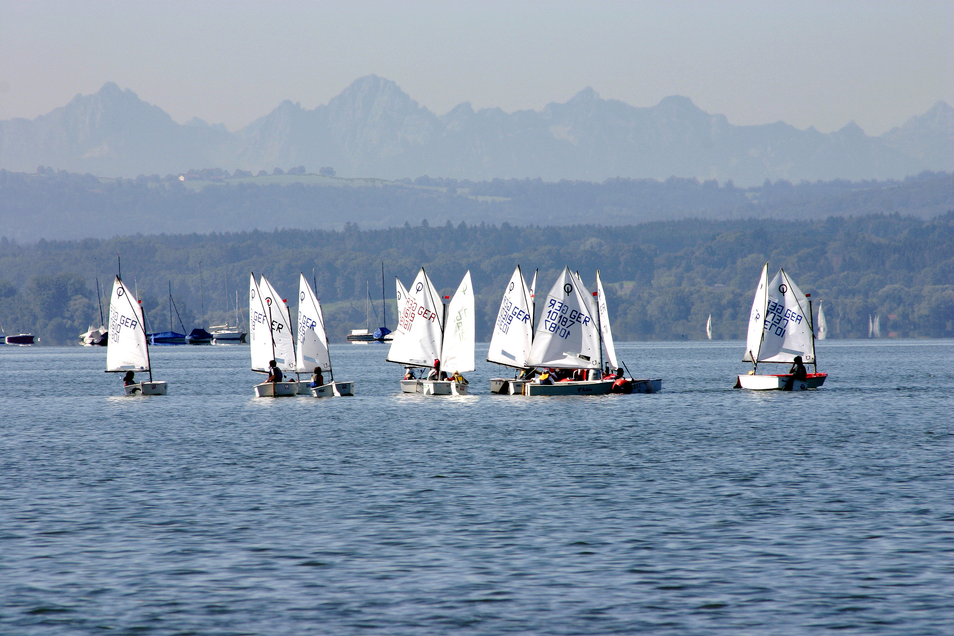 File:- Ammersee - Sailboats -.jpg - Wikimedia Commons