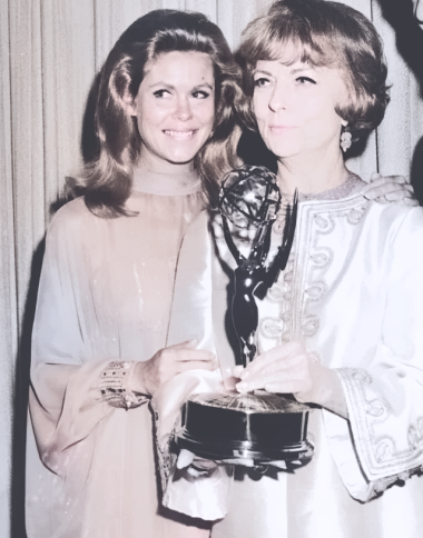 File:Agnes Robertson Moorehead in Moroccan caftan, accompanied by Elizabeth Montgomery.png